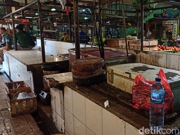 Lowongnya Lapak Pedagang Daging Sapi di Pasar yang Mogok Jualan