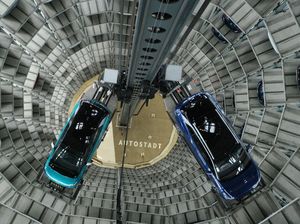 Melihat Foto-foto Pabrik Mobil Listrik Dunia Melihat Foto-foto Pabrik Mobil Listrik Dunia