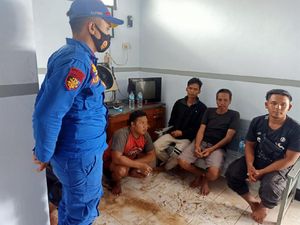 12 Jam Terombang-ambing dengan Sekoci di Laut, 6 ABK Ini Selamat 12 Jam Terombang-ambing dengan Sekoci di Laut, 6 ABK Ini Selamat