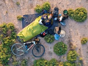 Mantap! Pria Inggris ini Gowes Sepeda Keliling Dunia