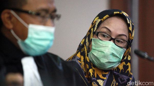Ratu Atut Hadirkan Saksi Ahli Hukum Pidana di Sidang PK