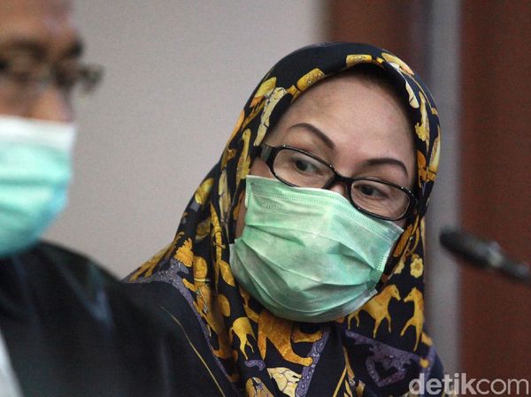Ratu Atut Hadirkan Saksi Ahli Hukum Pidana di Sidang PK