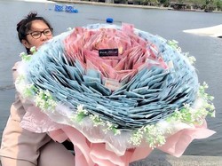 Kisah di Balik Viral Wanita Dapat Buket Uang Rp 80 Juta Eh Berakhir Putus