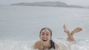 Indahnya Labuan Bajo Vs Cantiknya Wulan Guritno