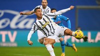 Satu golnya tersebut menambah koleksi gol Cristiano Ronaldo menjdi 760 gol. CR7 adalah pencetak gol terbanyak di dunia (Getty Images/Claudio Villa)