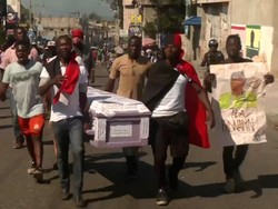 Bentrok Polisi Vs Demonstran di Unjuk Rasa Tuntut Mundur Presiden Haiti