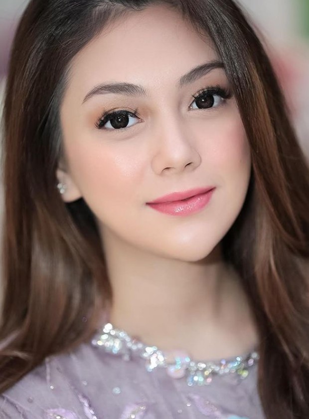 Gaya Make Up Celine Evangelista