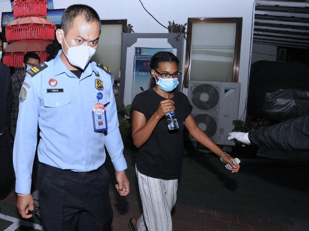 Dari Gray hingga Sergei Berulah di Bali Akhirnya Dideportasi Dari Gray hingga Sergei Berulah di Bali Akhirnya Dideportasi