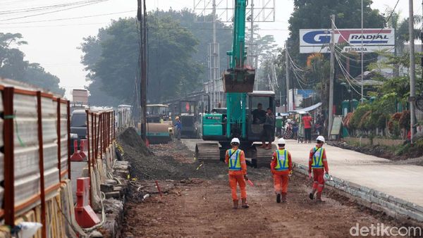 Jalan Soekarno Hatta Bandung Dilebarkan