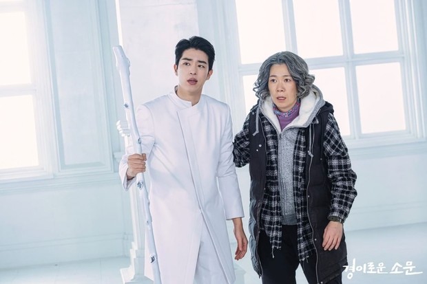 Karakter Chu Mae Ok (Yeom Hye Ran) dan Kwon Su Ho (Lee Chan Yung) dalam drama The Uncanny Counter/Sumber/Instagram/OCN_original. Karakter Chu Mae Ok (Yeom Hye Ran) dan Kwon Su Ho (Lee Chan Yung) dalam drama The Uncanny Counter.