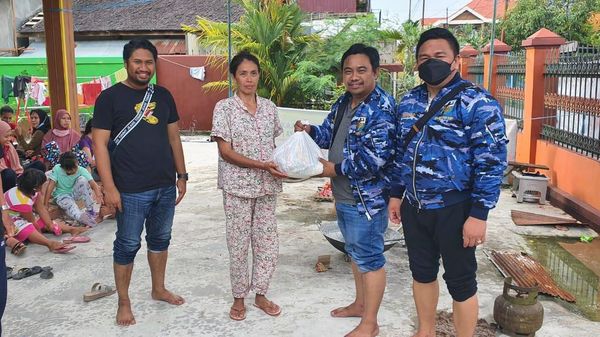 Korban Banjir Kalsel Terima Bantuan
