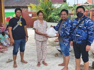 Korban Banjir Kalsel Terima Bantuan
