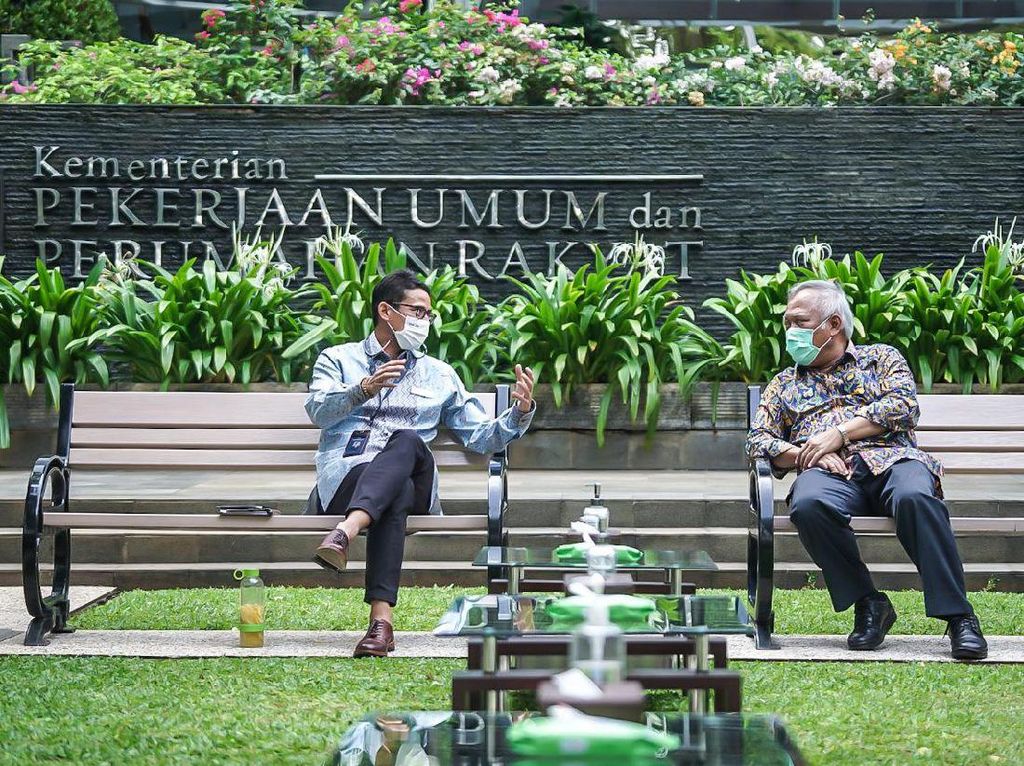 Sandi Kunjungi PUPR, Pastikan MotoGP Mandalika Siap Digelar Sandi Kunjungi PUPR, Pastikan MotoGP Mandalika Siap Digelar