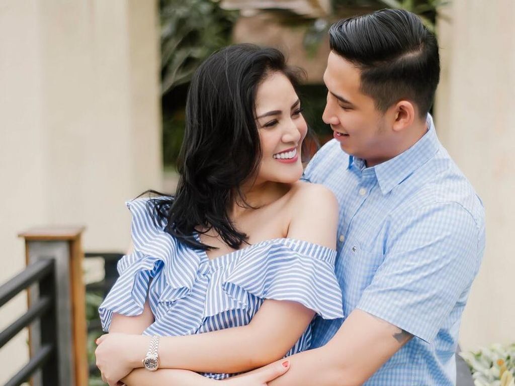 Eks ART Dituntut 7 Bulan Penjara karena Aniaya Anak Nindy Ayunda Eks ART Dituntut 7 Bulan Penjara karena Aniaya Anak Nindy Ayunda