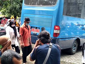 5 Korban Gempa Sulbar Positif Corona Usai Tes Antigen, Diisolasi di Solo 5 Korban Gempa Sulbar Positif Corona Usai Tes Antigen, Diisolasi di Solo