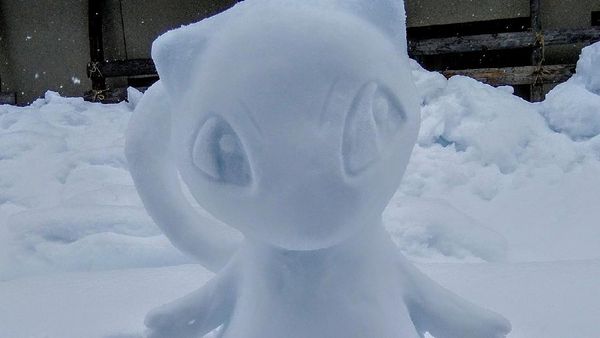 Potret Seniman Kalau Bikin Patung Salju, Total!