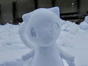 Potret Seniman Kalau Bikin Patung Salju, Total!