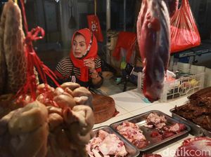 Pedagang Daging Sapi di Pasar Ciroyom Bandung Mogok Jualan
