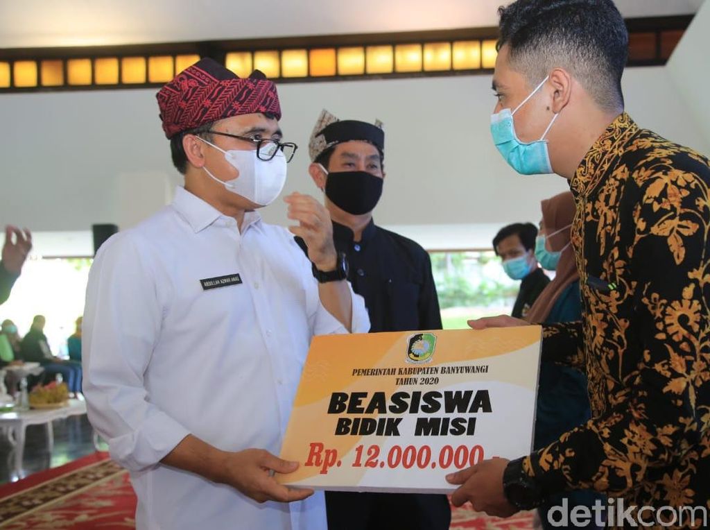 Pemkab Banyuwangi Buka Pendaftaran Program Beasiswa S1 Pemkab Banyuwangi Buka Pendaftaran Program Beasiswa S1