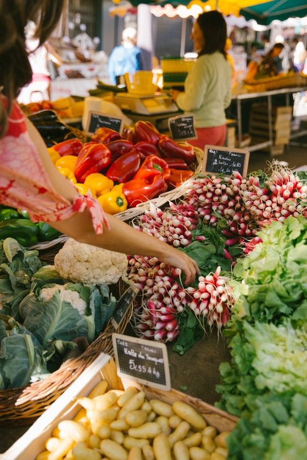 Tidak ada yang lebih baik daripada mendukung petani lokal disekitar lingkungan.