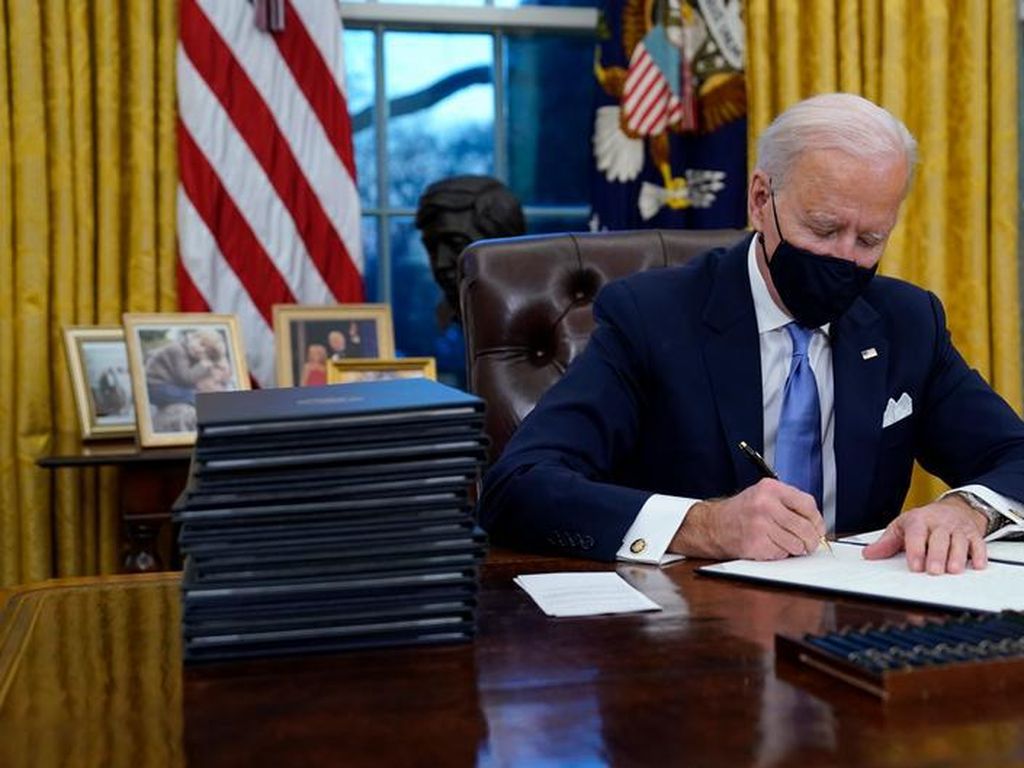 5 Gebrakan Joe Biden Sesaat Usai Pelantikan 5 Gebrakan Joe Biden Sesaat Usai Pelantikan