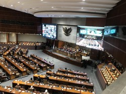 233 Anggota DPR Absen Paripurna Persetujuan Komjen Sigit Jadi Kapolri