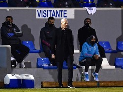 Zidane kok Malah Senyum-senyum Saat Real Madrid Kebobolan?