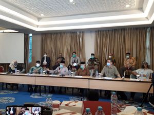 Keluarga Korban Peristiwa KM 50 Mubahalah Sendiri tanpa Kehadiran Polisi Keluarga Korban Peristiwa KM 50 Mubahalah Sendiri tanpa Kehadiran Polisi