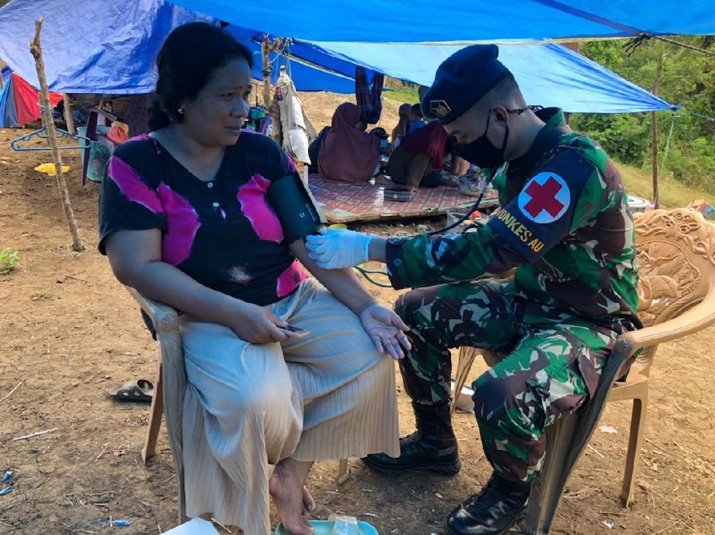 Aksi Tanggap TNI AU Beri Layanan Kesehatan ke Korban Gempa Sulbar Aksi Tanggap TNI AU Beri Layanan Kesehatan ke Korban Gempa Sulbar