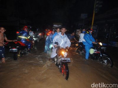 Penampakan Banjir yang Terjang Manado