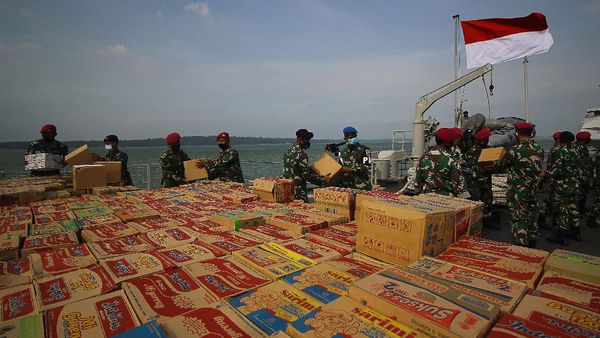 Bantuan Logistik untuk Korban Gempa Sulbar