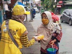 Inspiratif! Komunitas Ini Bagikan 100 Paket Sarapan Tiap Hari