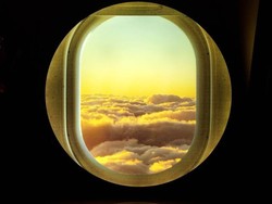 Kangen Naik Pesawat? Mungkin Lampu LED Ini Bisa Membantu