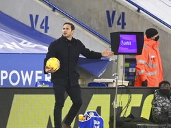 Posisinya Terus Digoyang, Lampard Masa Bodoh!