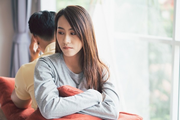 Ketika kamu terus-menerus menemukan diri kamu tidak memahami apa yang terjadi dalam hubungan, itu merupakan sinyal yang memberi tahu kamu bahwa perasaan bingung sedang terjadi.