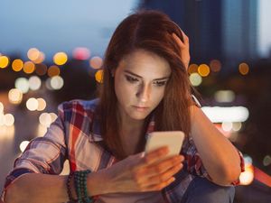 3 Bahasa Tubuh Digital Dia Tak Serius Menyukaimu, Meskipun Selalu Balas Chat 3 Bahasa Tubuh Digital Dia Tak Serius Menyukaimu, Meskipun Selalu Balas Chat