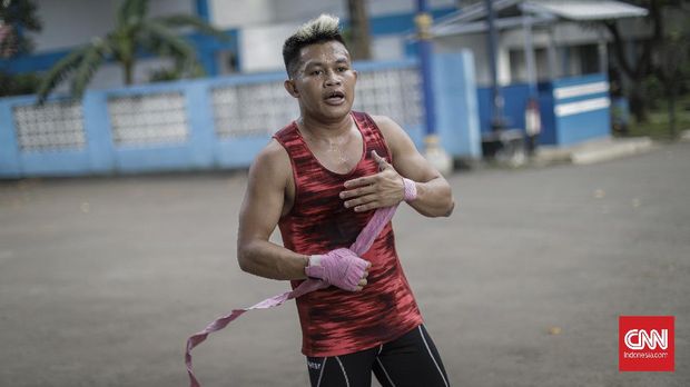 Lipsus MMA Adrian Mattheis dengan julukan Papua Badboy salah satu petarung MMA One Pride. Jakarta, Sabtu, 15 Februari 2020. CNNIndonesia/Adhi Wicaksono.