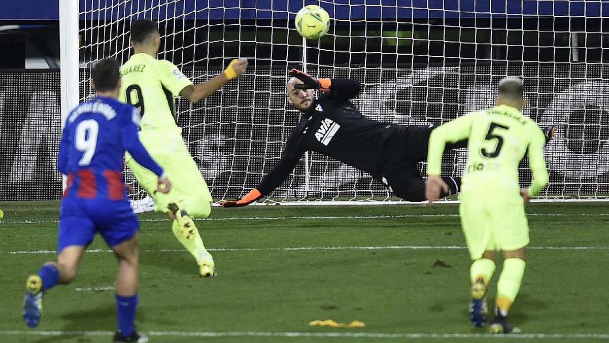 Penalti menangkan Atletico Madrid atas Eibar 2-1. (Foto: Juan Manuel Serrano Arce/Getty Images)