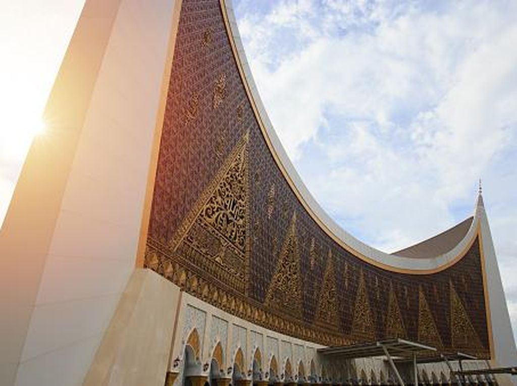 Korupsi Infak Rp 1,7 M, Eks Bendahara Masjid Raya Sumbar Tetap Dibui 7 Tahun Korupsi Infak Rp 1,7 M, Eks Bendahara Masjid Raya Sumbar Tetap Dibui 7 Tahun