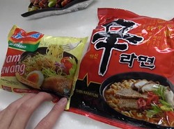 Beda Mie Instan Indonesia Vs Korea, dari Harga hingga Cara Masaknya