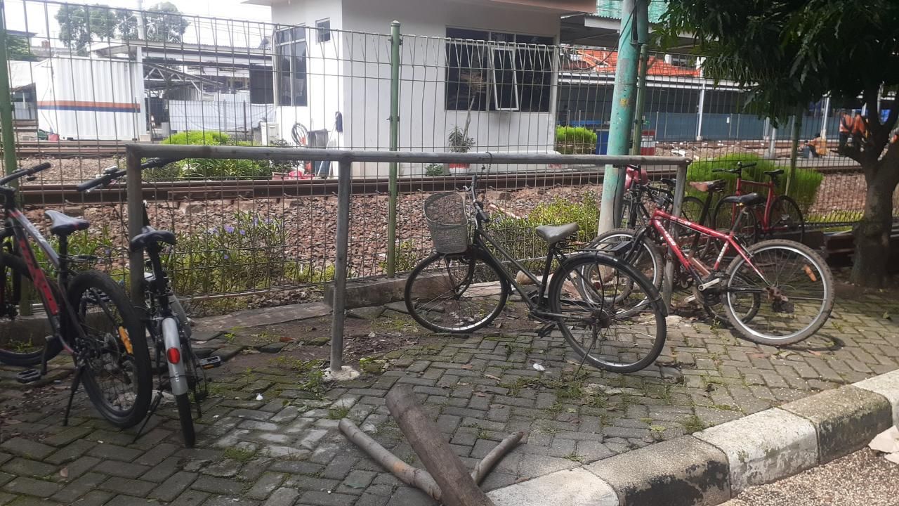 Pesepeda di Stasiun Bekasi. (Afzal Nur Iman/detikcom)