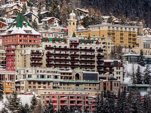 Swiss Lacak Mutasi Baru Virus Corona Sampai ke Resort Ski Mewah