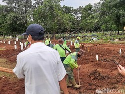 TPU Bambu Apus Dibuka 2 Hari, Sudah 30 Jenazah Corona Dimakamkan