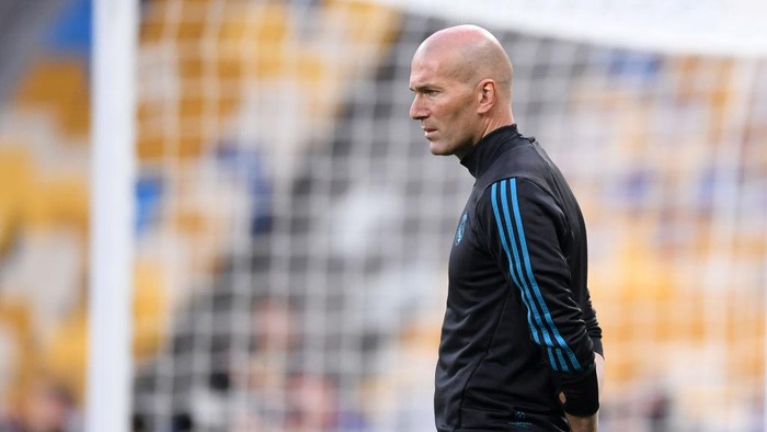 KIEV, UKRAINE - MAY 25:  Zinedine Zidane, Manager of Real Madrid looks on during a Real Madrid training session ahead of the UEFA Champions League Final against Liverpool at NSC Olimpiyskiy Stadium on May 25, 2018 in Kiev, Ukraine.  (Photo by Laurence Griffiths/Getty Images)