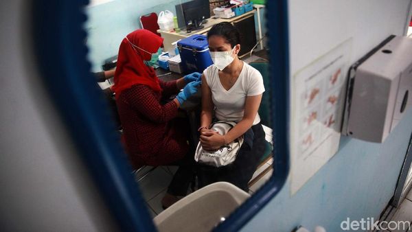 22 Persen Tenaga Kesehatan Sudah Divaksin COVID-19