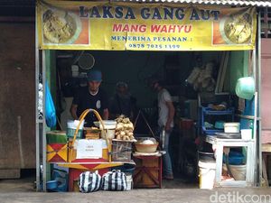 5 Gang Sempit yang Populer Karena Dipenuhi Penjual Makanan Enak 5 Gang Sempit yang Populer Karena Dipenuhi Penjual Makanan Enak