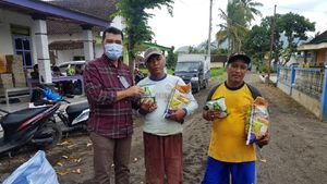 Distribusi Bantuan untuk Korban Banjir Jember