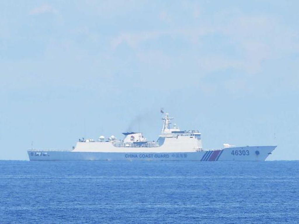 Filipina Marah Gegara China Tembakkan Meriam Air ke Kapalnya