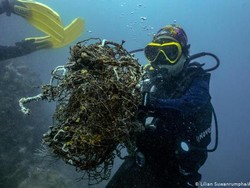 Tim Penyelam Bersihkan Jaring Hantu di Thailand Bantu Perangi Corona