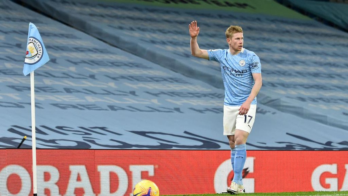 Kevin De Bruyne memburu lima trofi bersama Manchester City dan timnas Belgia (Foto: Getty Images/Pool)
